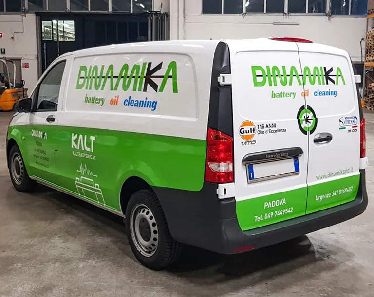 Adesivi su furgoni car wrapping